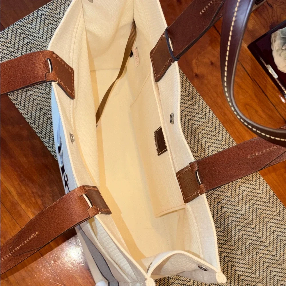 Dooney and Bourke NEW YORK YANKEES Cream and Brown Tote Bag - Picture 4 of 13